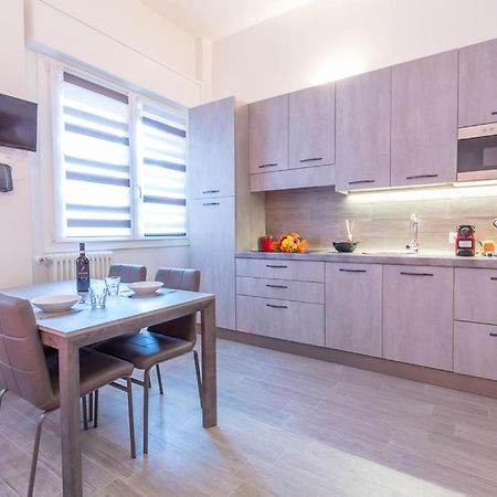 Realkasa Azzarita Flat Lägenhet Bologna Exteriör bild